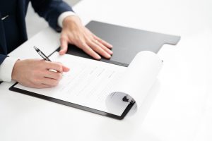 不動産会社が勧める「専任媒介契約」を選択するべき？「専任媒介契約」のメリット・デメリットについて